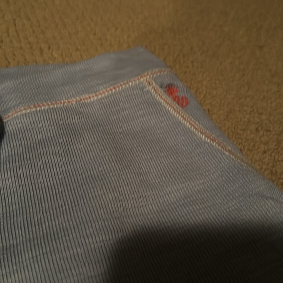 Tommy Bahama shorts - Picture 3 of 6